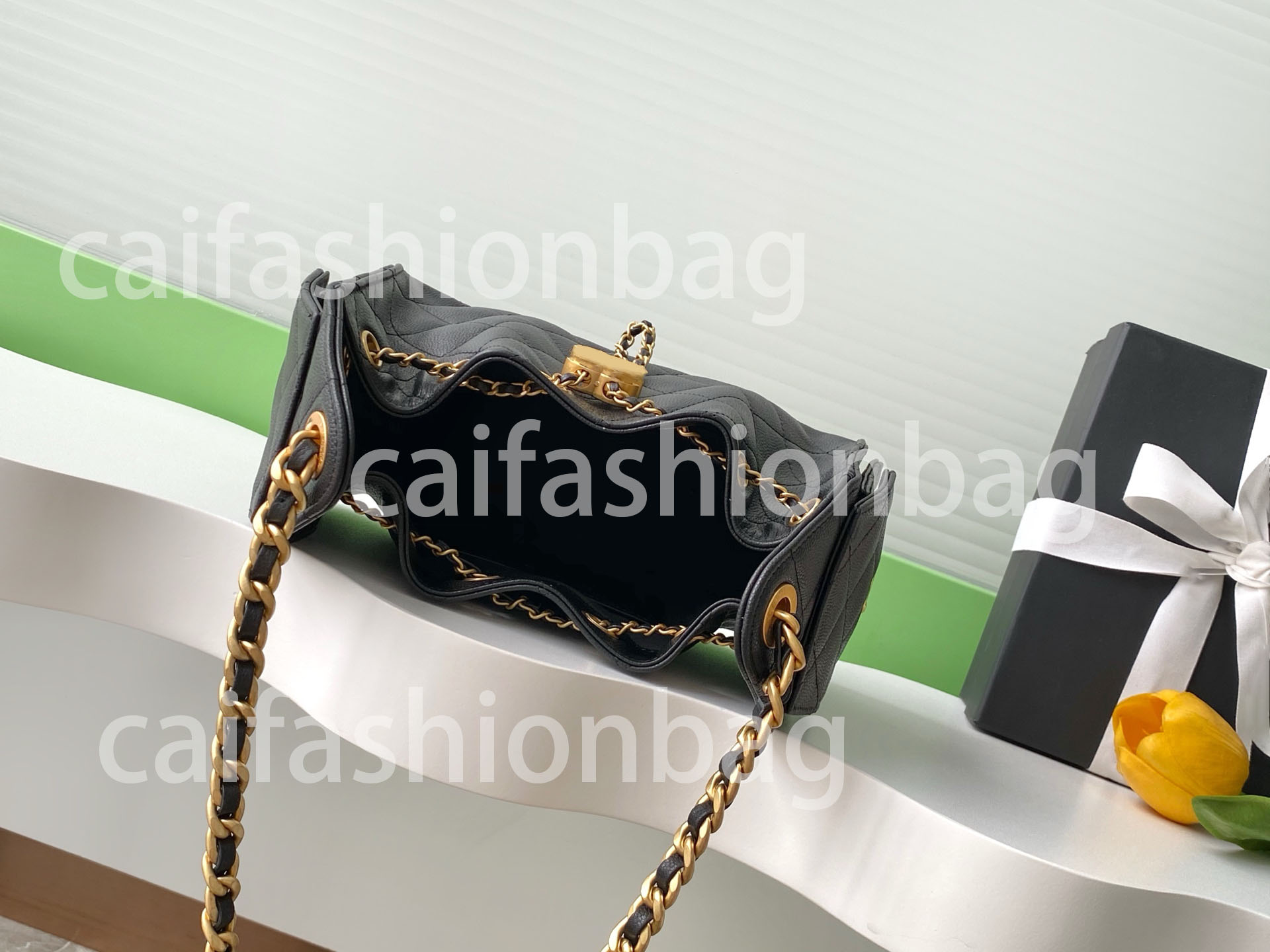 Top luxury 10A designer shoulder bag, metal and leather interwoven chain shoulder strap crossbody bag, multiple colors and sizes handbag 5631