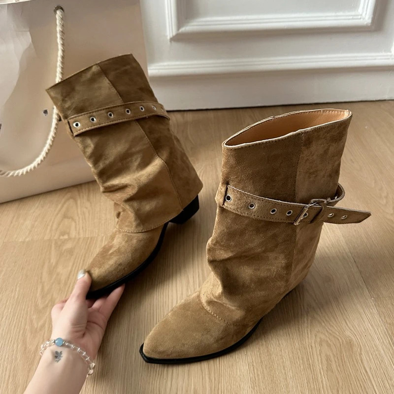 Inner Heightened Belt Buckle Boots Women Women British Style Booties Trouser Leaf Boots Mid-Leg Knight Boots 251212