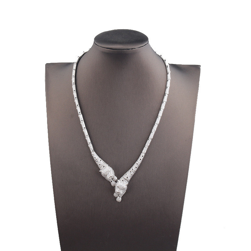 New Leopard Lying Down Bracelet Necklace Set Couple Ring Earrings Jewelry Copper Gold Plated Micro Inlay One Piece Minimum Order