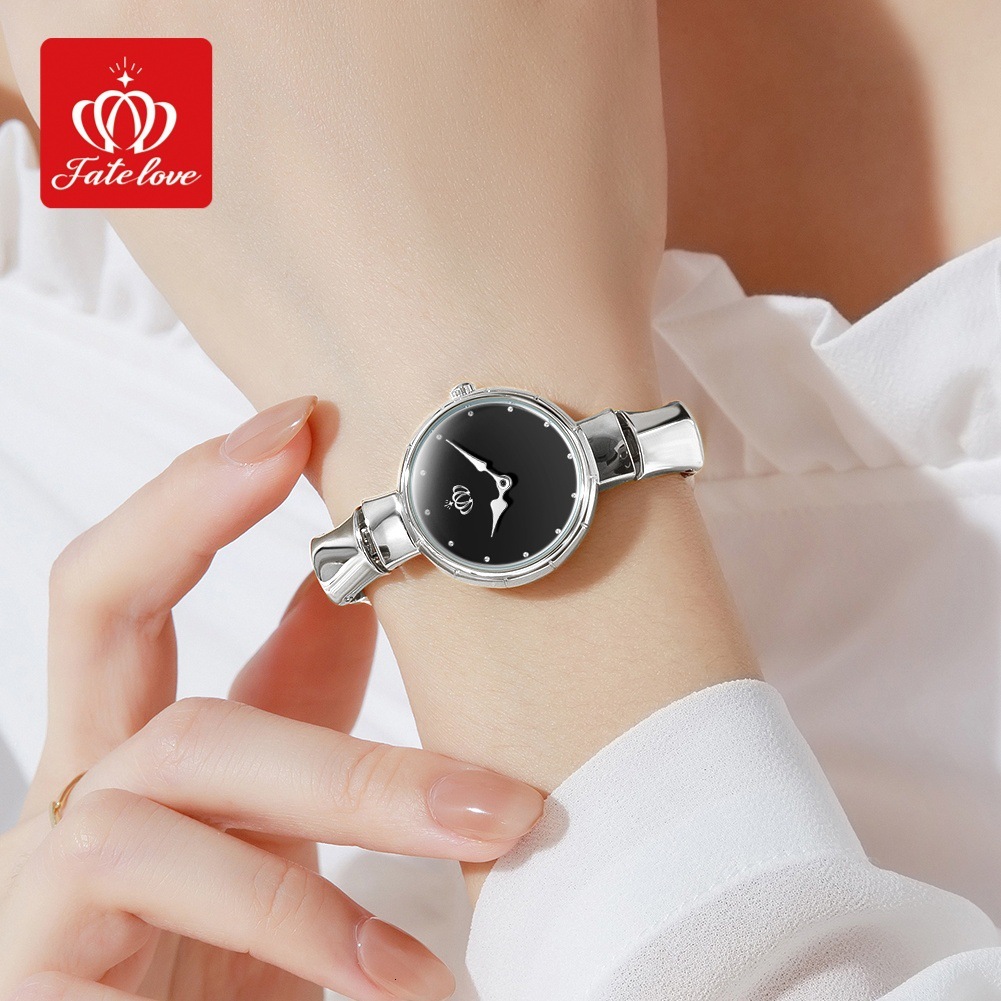 Designer Luxury Watch Brand Bamboo Pattern Steel Strap Two Hand Small Dial Quartz Watch Waterproof Women's Watch Fashionable And Elegant