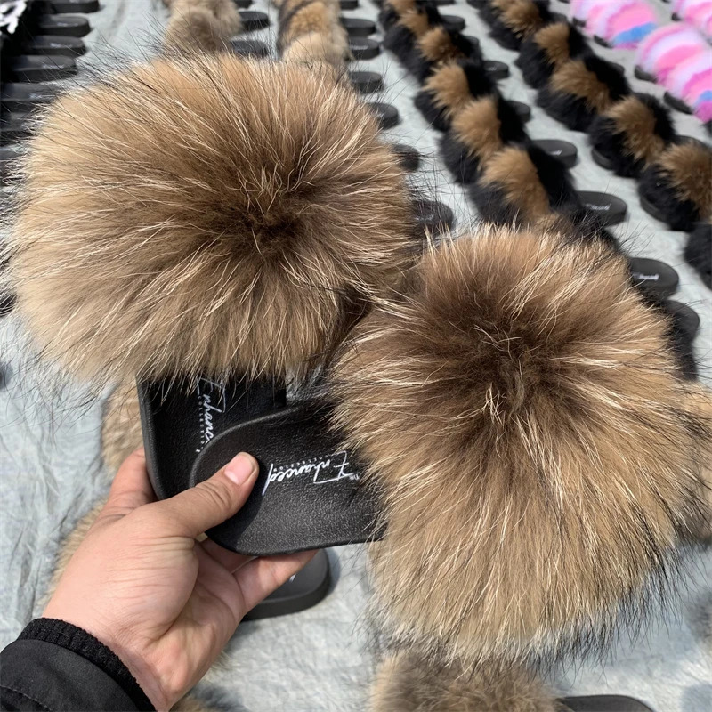 Arrival Girl Fluffy Fur Slippers Ladies Indoor Warm Furry Fur Flip Flops Women Amazing Plush Fur Slides Wholesale 251215
