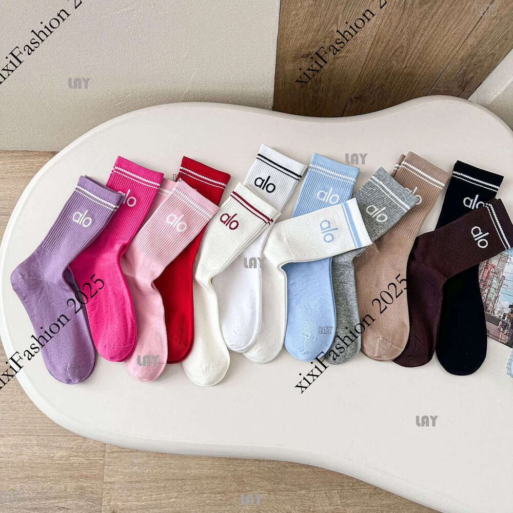 Designer Alosocklys Letter Printed 5 Pairs Fashion Women Men Classic Cotton High Tube Solid Color Black White Grey Jogging Sports Socks b22