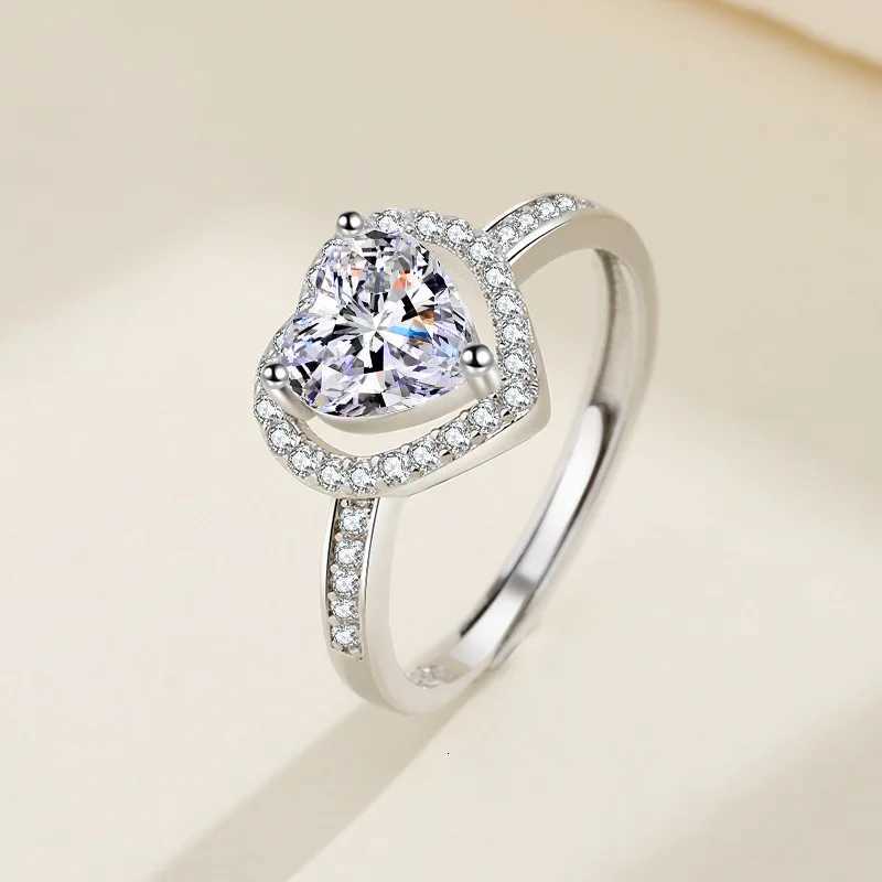 925 Sterling Silver Ring Heart Sparkle Zircon luxury High Quality For Women Wedding Fine Jewelry Accessories Party Gift M251215