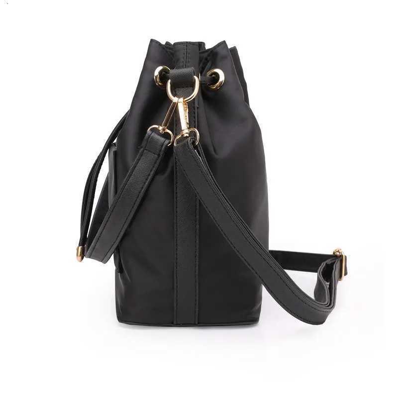 New Brand Fashion Female CrossBody Bag Women Shoulder bag Nylon High Quality Hand Beach Bags Ladies Messenger Bag Travel HandbagT251215