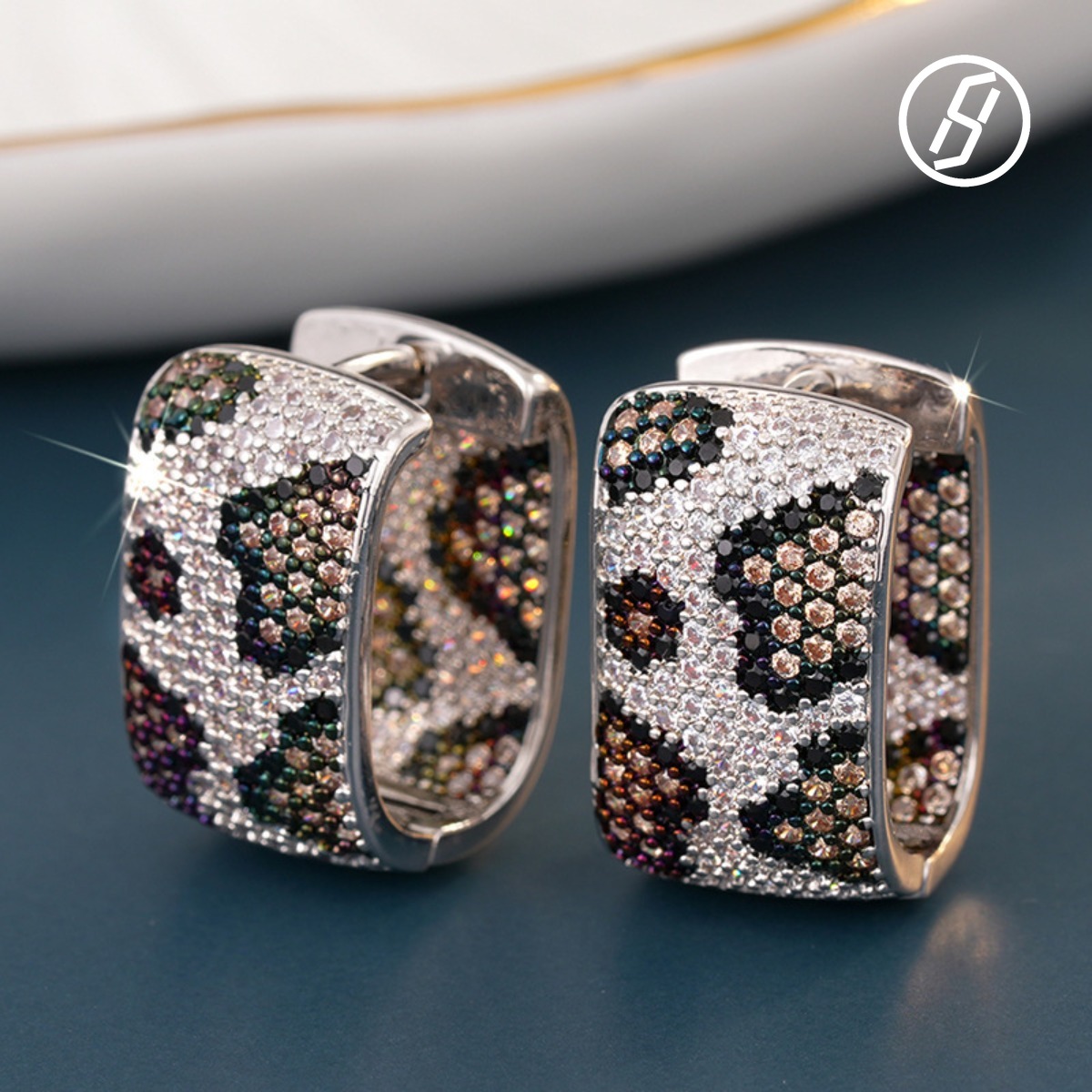 2026 Spring Trand Leopard Print Earrings Fine Craft Python Pattern Zircon Diamond Earrings Valentine's Day Gift Original Jewelry Designer Earrings Wholesale