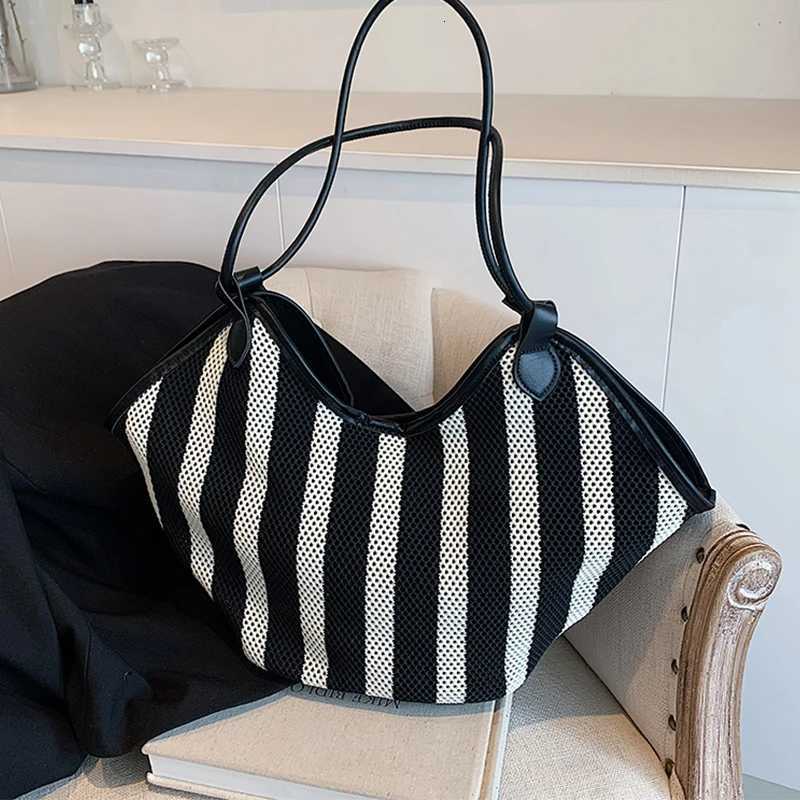 Oversize Storage Shopping Bag For Women 2024 Summer Straw Beach Bag Large Capacity Basket Shopper Bag Designer Striped Handbag Z251215