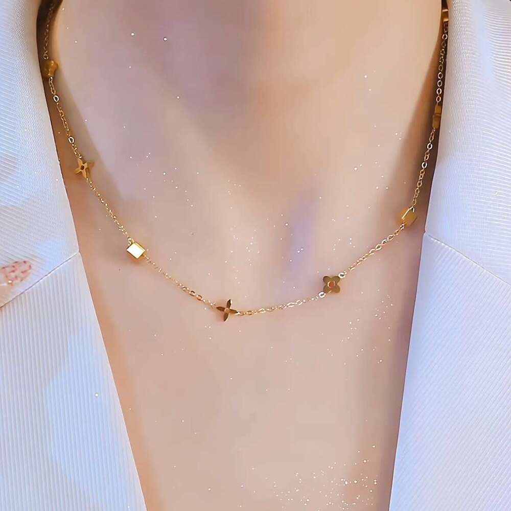 Necklace for Women Gold Titanium Steel Necklace New Light Luxury Niche Design Sense Accessory Collarbone Chain High-end Neck