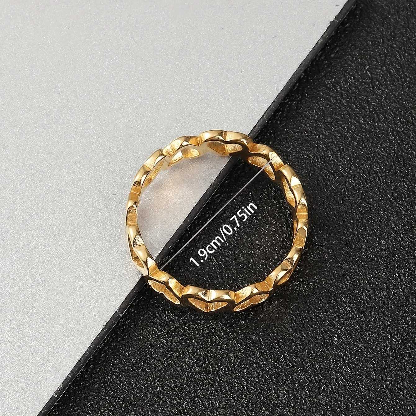 Fashionable Heart-Shaped 18K Gold Plated 316 Stainless Steel Ring - Stylish Cutout Design Hypoallergenic Ideal for Everyday Wear M251215