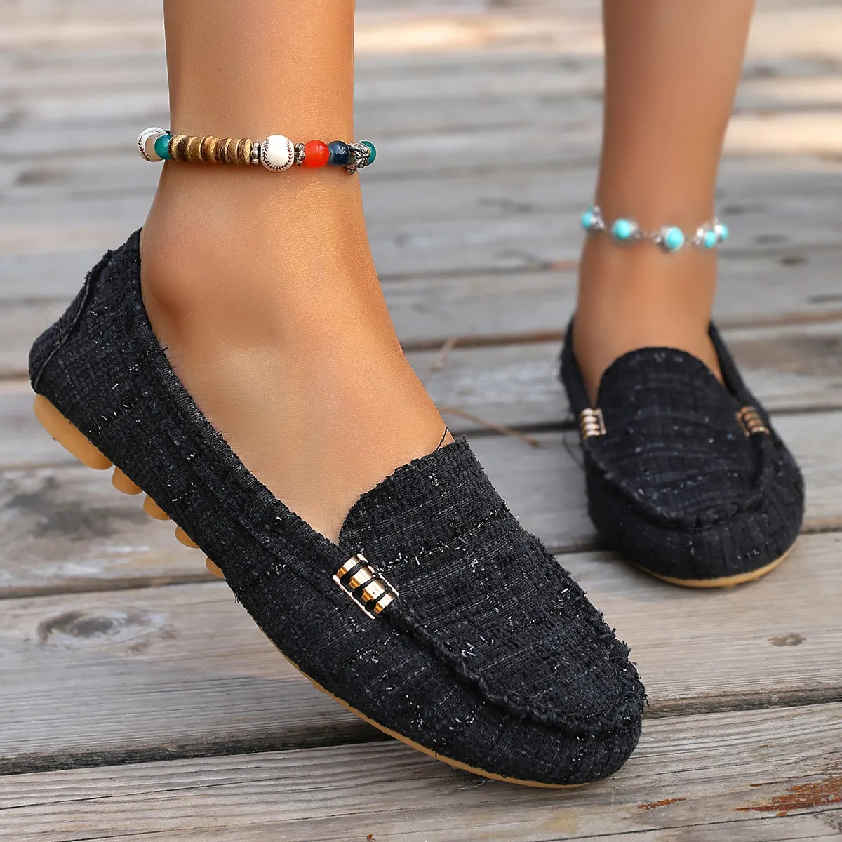 Free Shipping Plus Size Women Casual Flat Bottomed Bean Round Toe Shallow Mouth New Single Shoes
