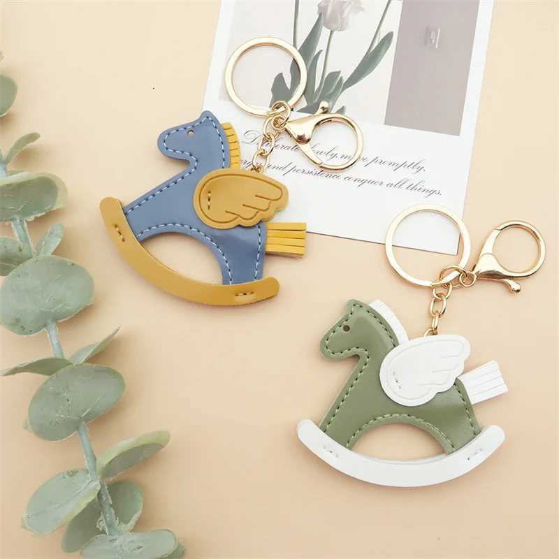 Cute Creative Personality Pegasus Keychain Ring Pendant Men and Women Couple Key Chain Bag Pendant Drop Shipping M251215
