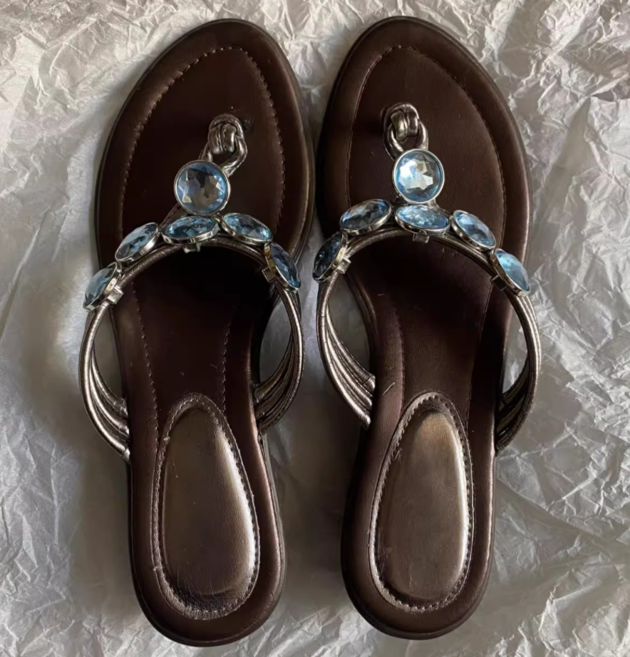 Retro fashion clip-toe flip flops women's 2025 new blue rhinestone pedal wedge heel French cool flip flops to wear outside