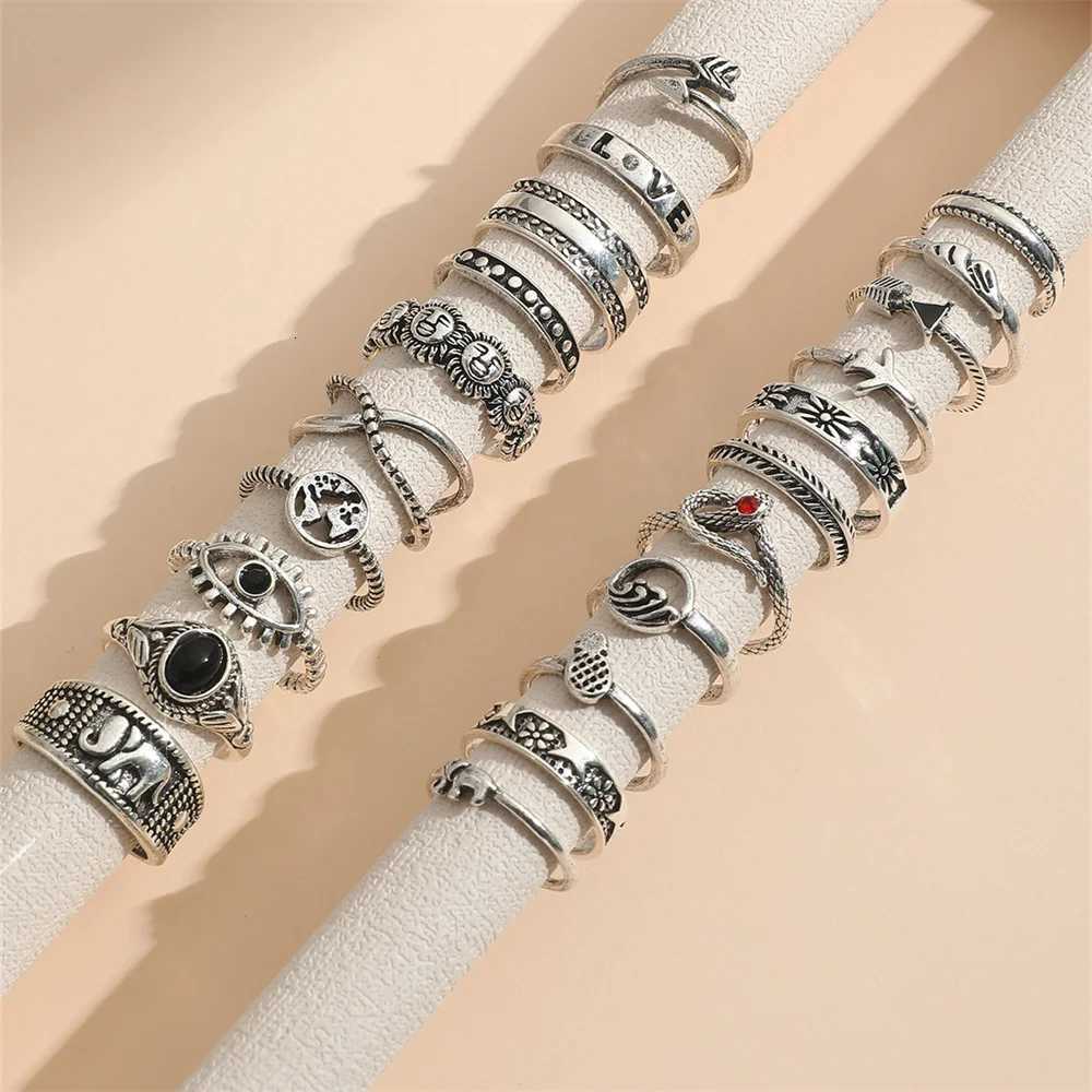21Pcs/SetNew Fashion Punk Retro Style Serpentine Face Elephant Ring Metal Creative Splicing Holloway Personality Ring M251215