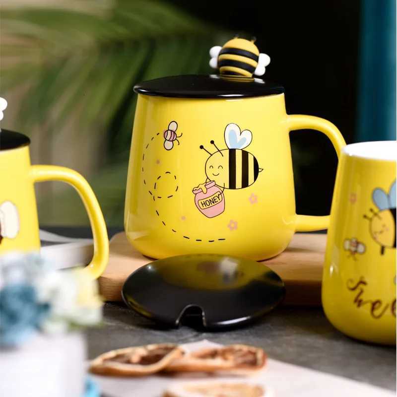 Ceramic Cartoon Bee g With Spoon Lid Ceramic Coffee Cups Sing Breakfast Cups Christmas Gift Coffee Cup Sets H251215