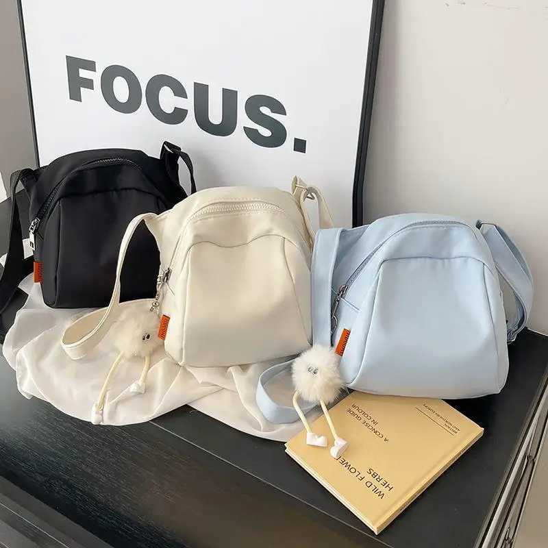 Large Capacity Shoulder Crossbody Bag For Women Lightweight Waterproof Canvas Bags Fashion Shell BagsT251215