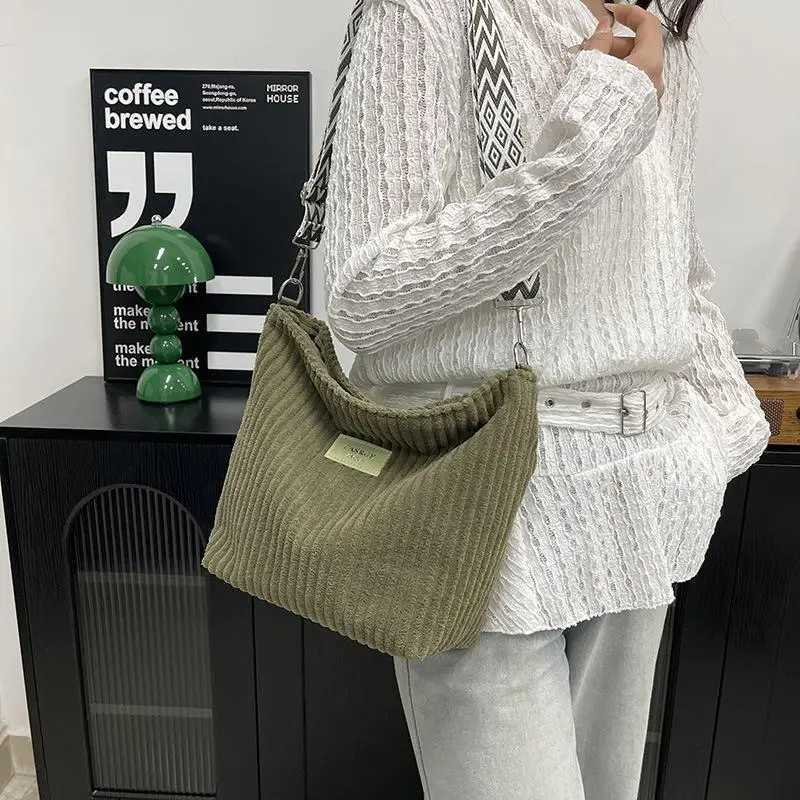 Casual Corduroy Crossbody Bag Large Capacity Commuter Womens Tote Bag Simple Fashion Single Shoulder BagT251215