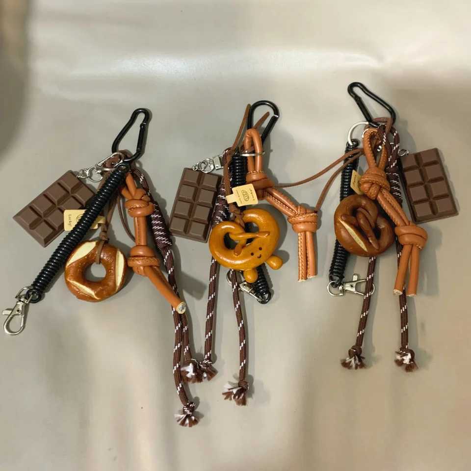 All Seasons Brown Cute Alkaline Bread Korean Version INS Bag Pendant Chocolate Climbing Rope Keychain Decorative Pendant Gift M251215