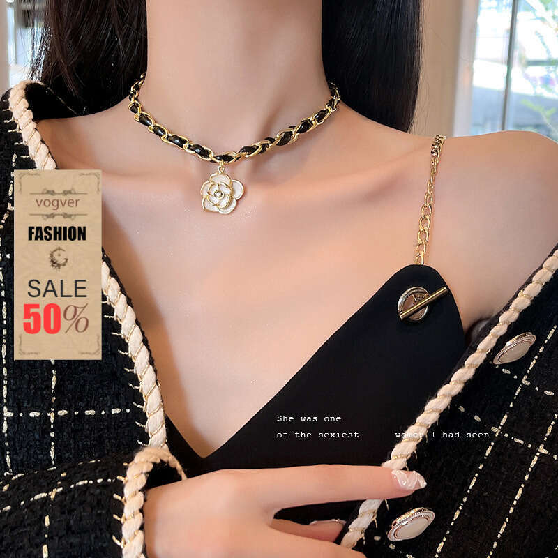 Necklace for Women Designer Luxury 2026 High-End Accessories Camellia Cord Necklace Choker Niche Leather Woven Collarbone Neck