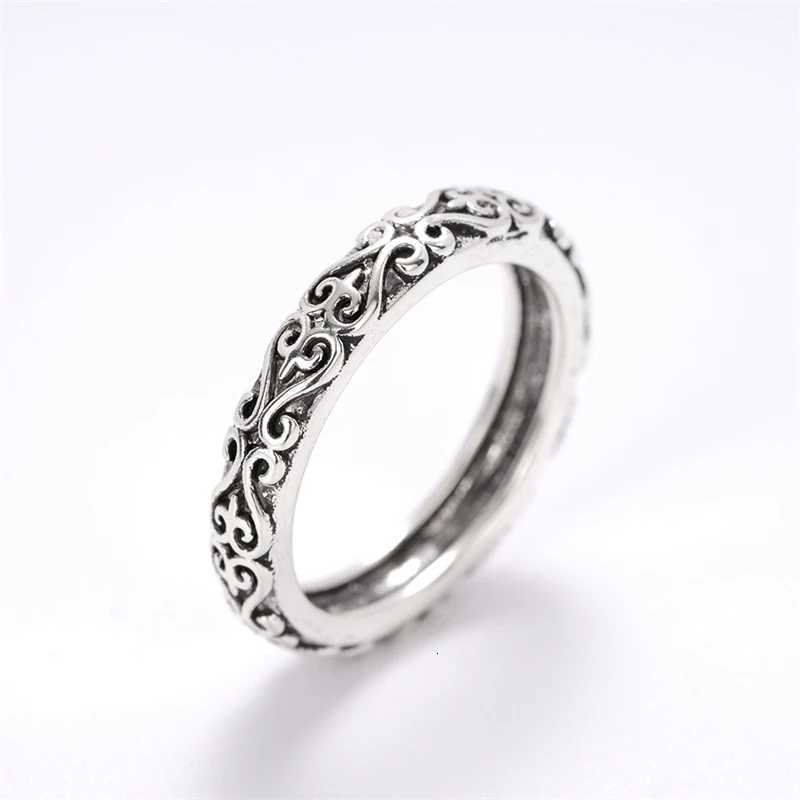 Huitan Vintage Embossed Design Thin Ring for Women Retro Party Jewelry Female Daily Wearable Silver Color Finger Accessories M251215