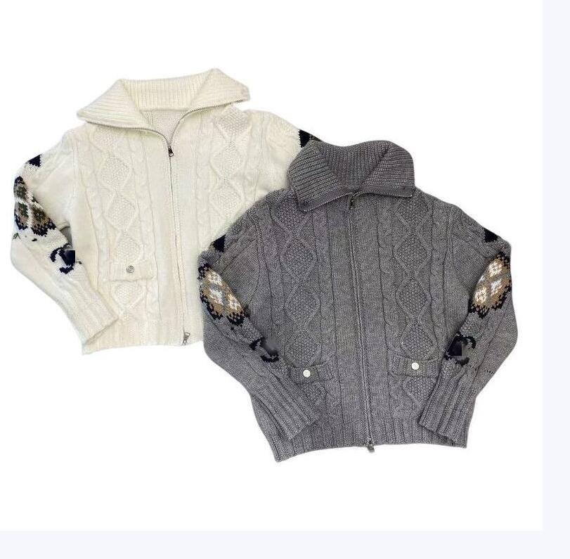 Winter women's zipper sweaters jacket Knitted luxury casual desinger woman Christmas fashionable printed letters Undershirt Sweater