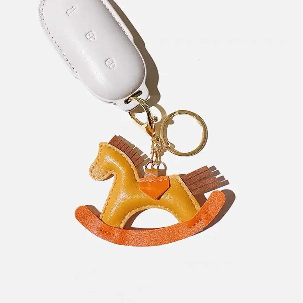 luxury Cute Cartoon Pony Animal Keychain PU Leather Rocking Horse Keyring for Women Men Car Key Bag Backpack Pendant Ornament Gifts M251215