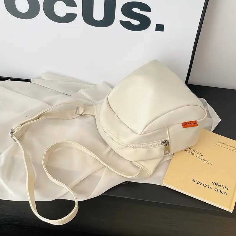 Large Capacity Shoulder Crossbody Bag For Women Lightweight Waterproof Canvas Bags Fashion Shell BagsT251215