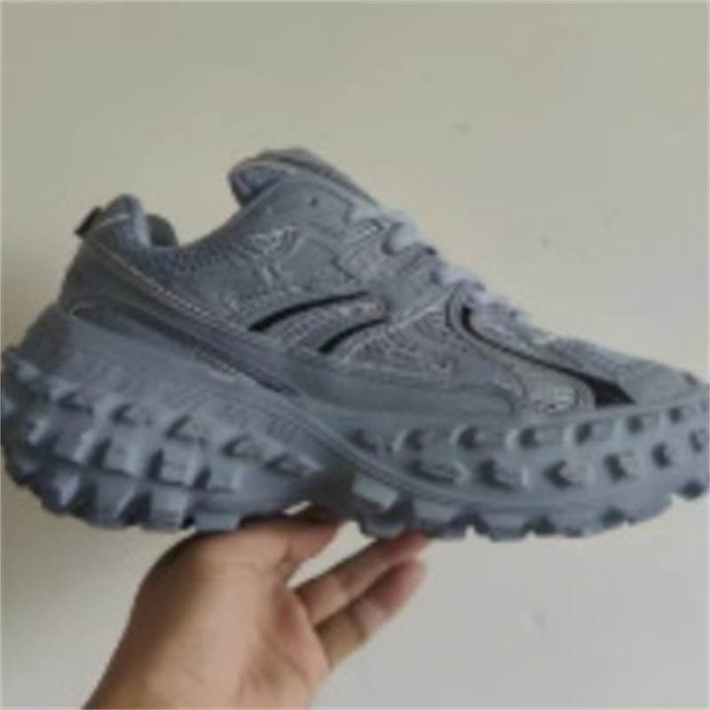 Designer shoes 2025 new thick soled height increasing breathable casual shoes retro fashion trend versatile tire shoes black white blue