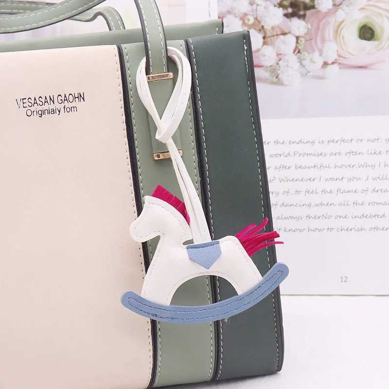 Fashion PU Leather Rocking Horse Charm Keychain New Jewelry for Womens Creative Colorful Carousel Car Bag Pendant Keyring M251215