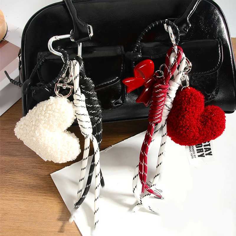 Fashion Lamb Wool love Plush Keychain Cute Heart Shaped Pendant Rope Chain Elegant Backpack Key Accessoriy M251215