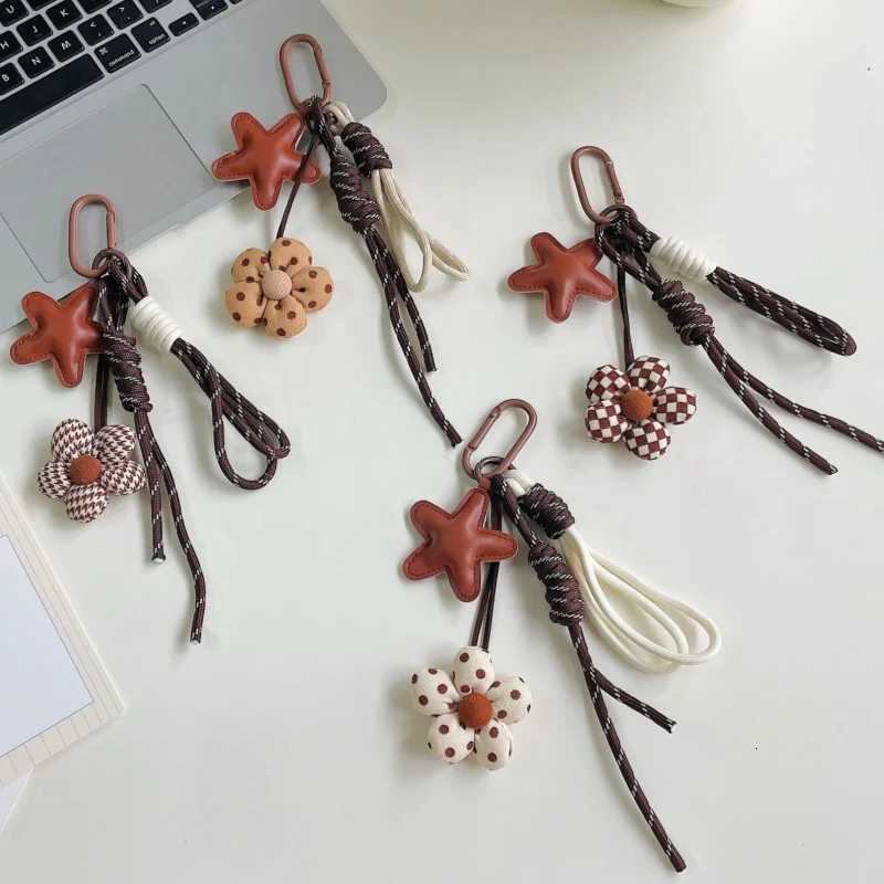 Korean Version Flower Keychain Brown Star Key Chain Anti-Theft Woven Wristband Keyring For Car KeysWallet Fashion Bag Pendant M251215