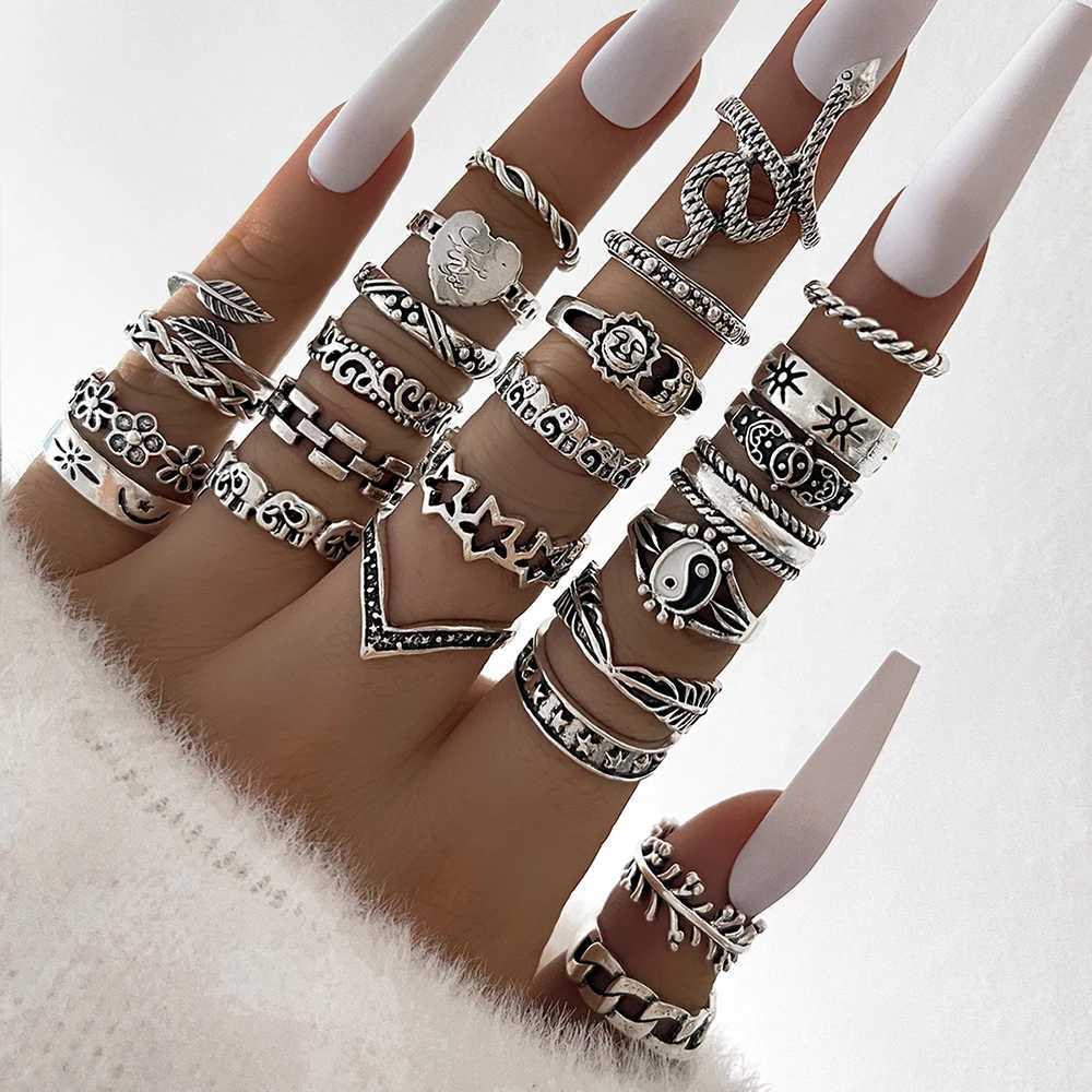 26Pcs/Set New Vintage Heart-shaped Tai Chi Face Snake Fashion Personality Ring Metal Star Hollow Splicing Multi-articular Ring M251215