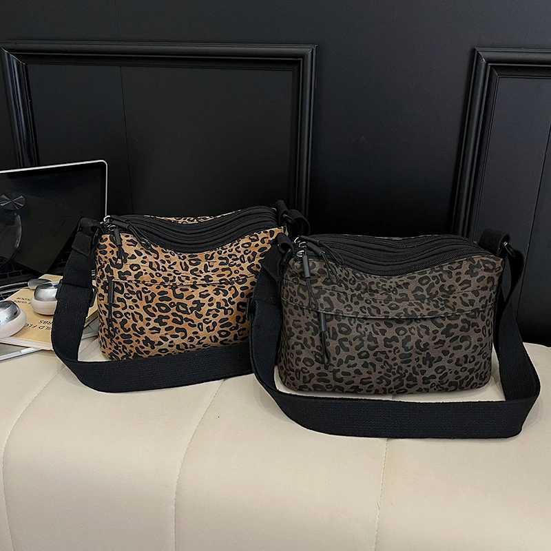 Womens Large Capacity Leopard Print Bag Retro Crossbody Shoulder Tote for Autumn Winter CommuteT251215