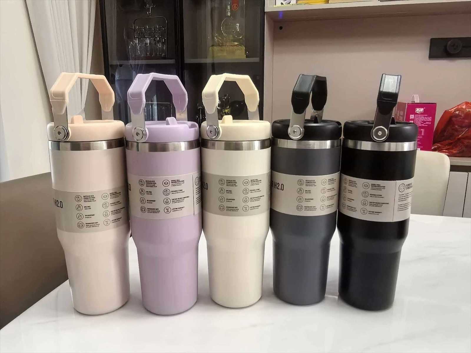 New 30-ounce vacuum straw double-layer insulated stainless steel sports water bottle suitable for holding hot and cold drinks H251215