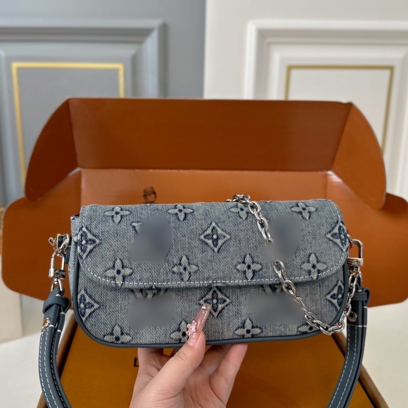 High Quality Leather Shoulder Bag Purses Designer Bag Vintage Chain Crossbody Bag Fashion Embossing Design Brand Underarm Bag