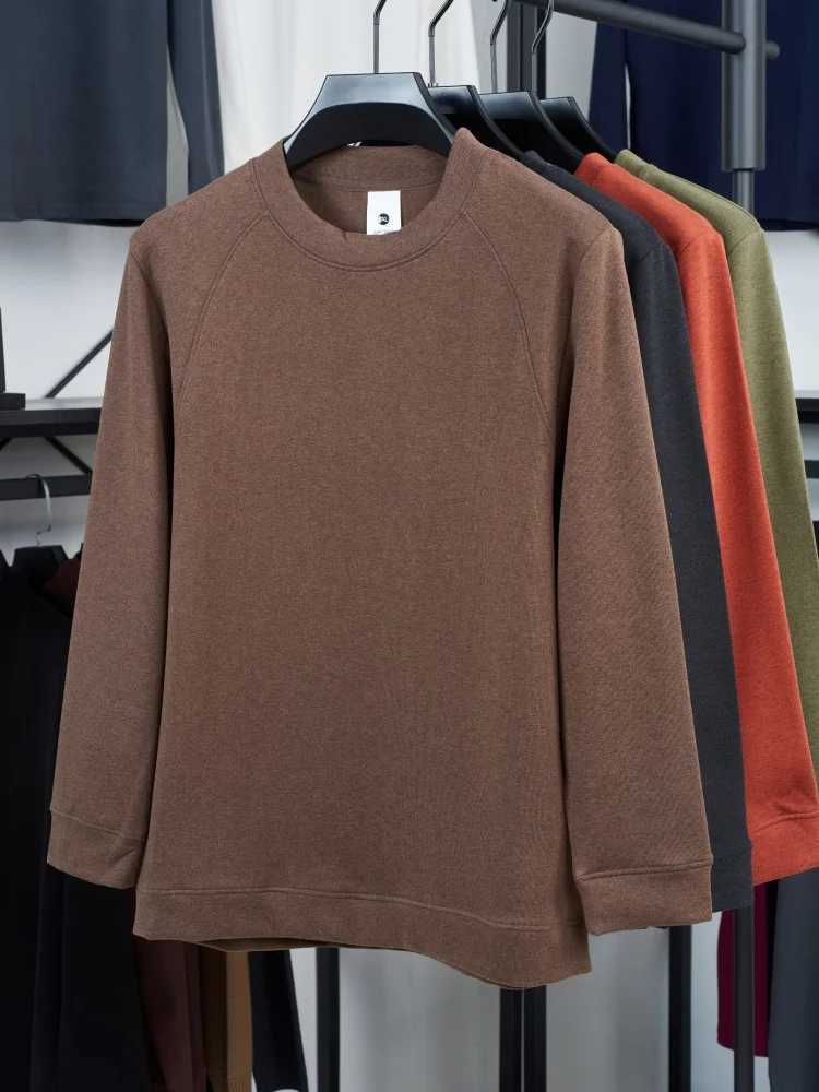 Winterm Man Thermal Underwear Tops Round Neck Collar Fleece Basic Pullover Autumn Crewneck Fashion Top Casual Thermal Shirt Man G251215