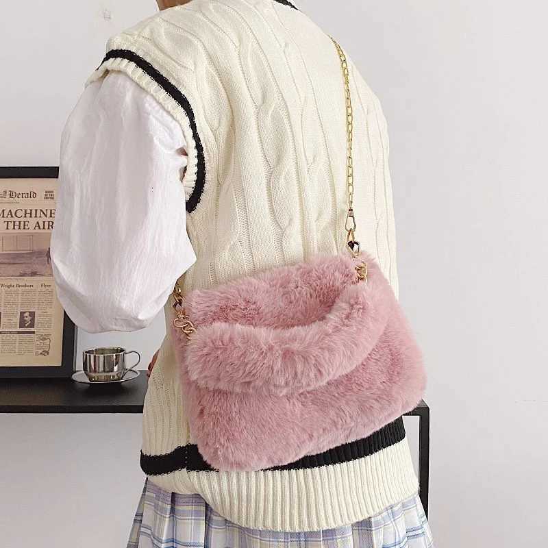 Autumn and Winter Fluffy Warm Shopper Totes Small Chain Crossbody Bag Fashion Square Faux Fur Shoulder Bag Plush HandbagT251215