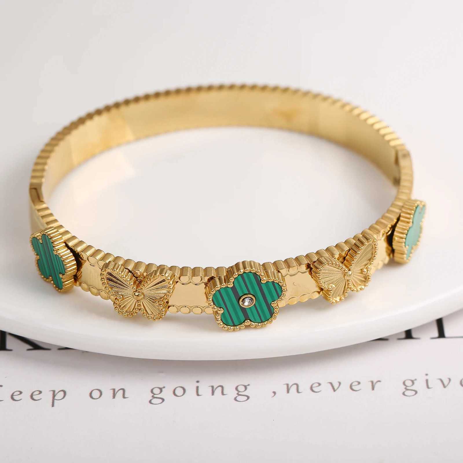 Trendy Lucky Five Leaved Flower Stainless Steel Bangles For Women Girls Gold Color Metal Wristlet s Jewelry Gifts C r M251215