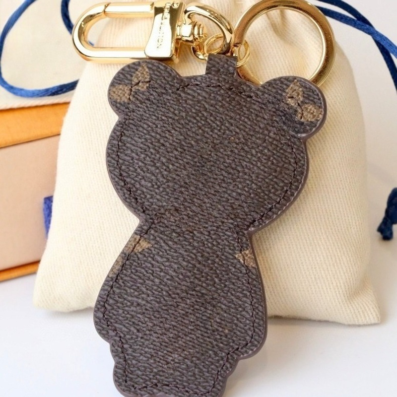 Unisex Key Chain Fashion Designer Keychain Classic Leather Keyrings for Women Mens Luxury Bag Charm Keychains