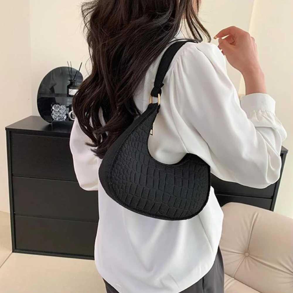 Fashion Felt Cloth Pattern Shoulder Bags For Women Small Handle Underarm Bag Clutch Luxury Solid Color Female Handbag With PurseT251215