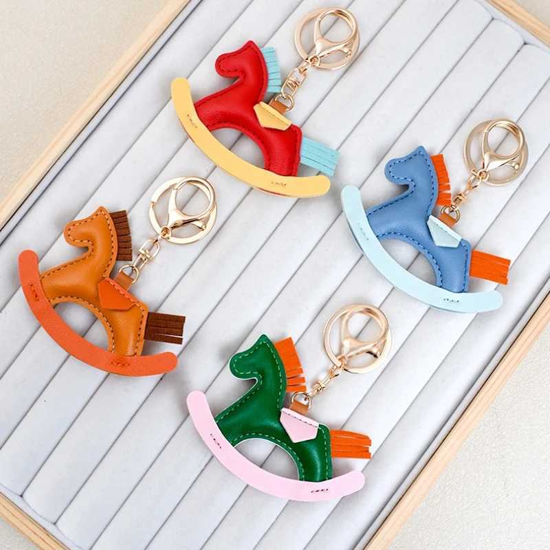 1pcs PU Leather Car Rocking Horse Pendant for Car Bag Hanging Ornament Keychain Charm Decoration DIY Bag Accessories Cartoon M251215