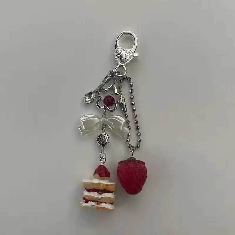 Cute Strawberry Cake Keychain For Women Creative Bow Heart Mobile Phone Lanyard Key Ring Bag Decoration Pendant Jewelry Gift M251215