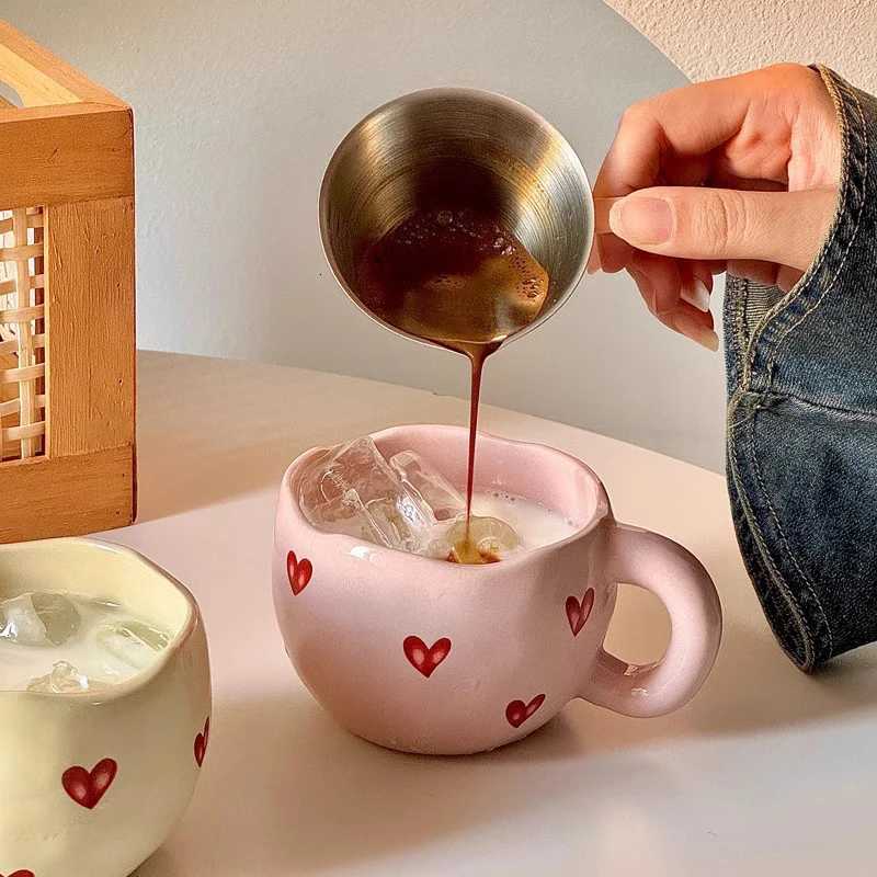 1pcs Hand Painted Love g Creative Water Cup Ceramic Milk g With Handle Vntines Day Gift H251215