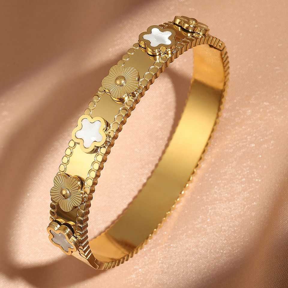 Yupsk Fashion Five- Flower Stainless Steel Bangle 18k Gold Color Lucky Grass s Female Jewelry Gift M251215