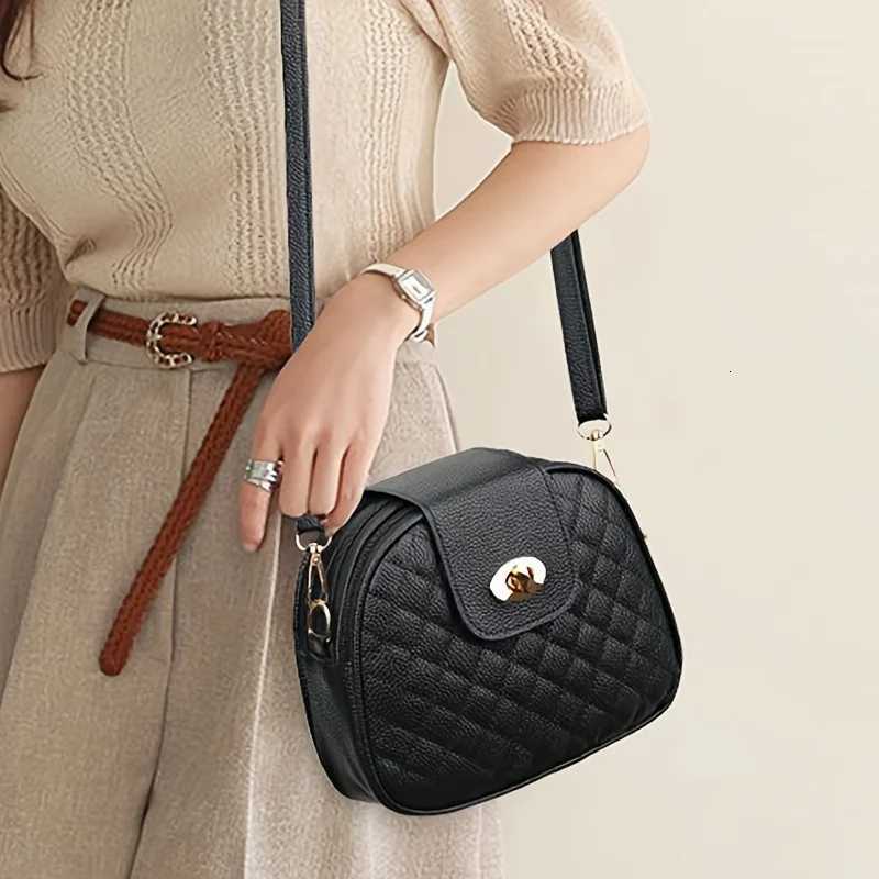 Small Quilted Crossbody Bag Stylish PU Leather Shoulder Purse with Vintage Round Shape Trendy Accent - Perfect for Daily UseT251215