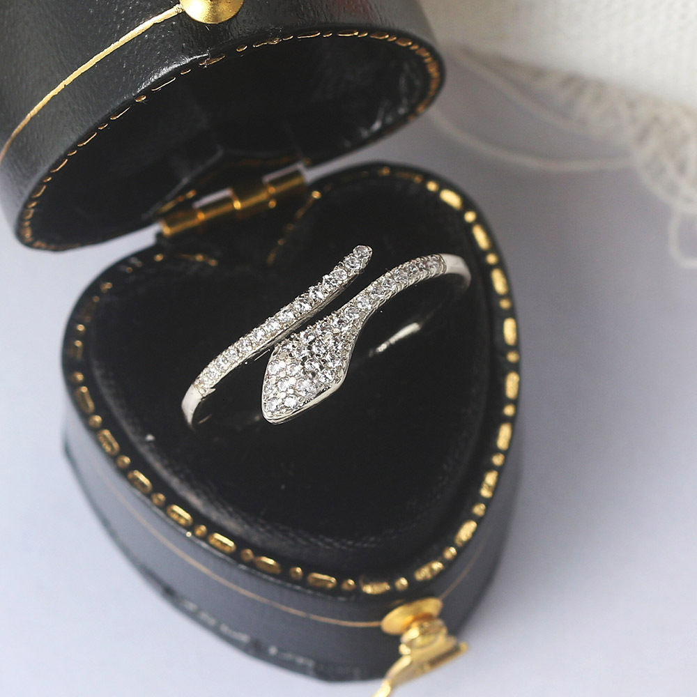 Designer Ring Zodiac Serpentine Ladies Unique Open Luxury Jewelry Finger Ring Hand Accessories Fashion Personality Hip Hop Rock