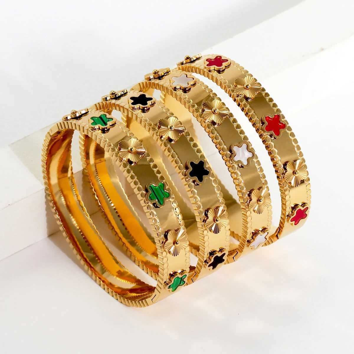 Hot Sale Fashion Gold Color Stainless Steel Flower Five Stars s Bangles For Women Cute Jewelry Party Gift M251215