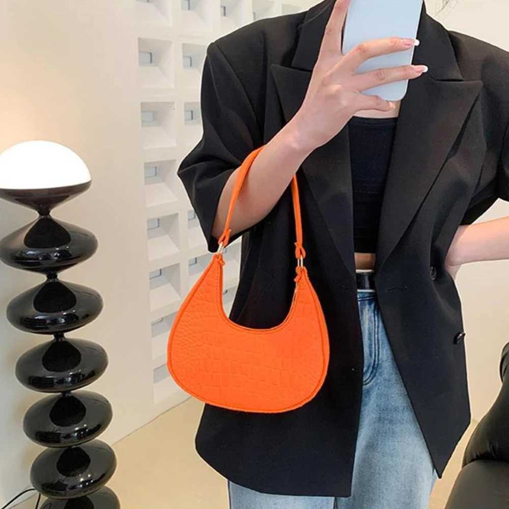 Fashion Felt Cloth Pattern Shoulder Bags For Women Small Handle Underarm Bag Clutch Luxury Solid Color Female Handbag With PurseT251215