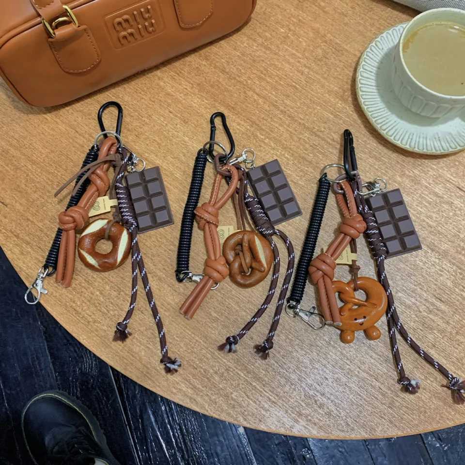All Seasons Brown Cute Alkaline Bread Korean Version INS Bag Pendant Chocolate Climbing Rope Keychain Decorative Pendant Gift M251215