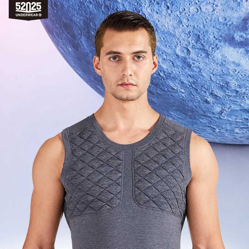 52025 Warm Mens Thermal Vest 3-Layer Thick Cotton Sleeveless Top with Soft Fleece Lining Premium Winter Undershirt for Cold G251215