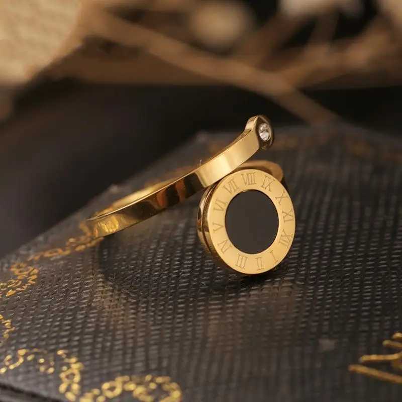 UILZ Classics Roman Numeral Black Shell Open Rings For Women 18k Gold Plating Titanium Steel Tail Ring Not Fading Jewelry Gift M251215