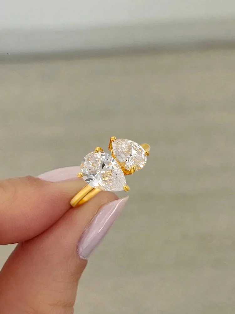 925 Sterling Silver Sparkling Water Drop Interweaving Dazzling Clear Pear Finger Rings For Women Gift Wedding Fine Jewelry M251215